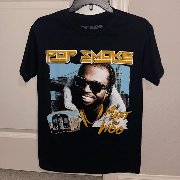 Hot Topic Tops - Pop smoke T shirt 🕊️